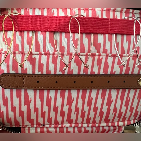 Stella and dot small hammered wire hoops- rose gold - Picture 3 of 4